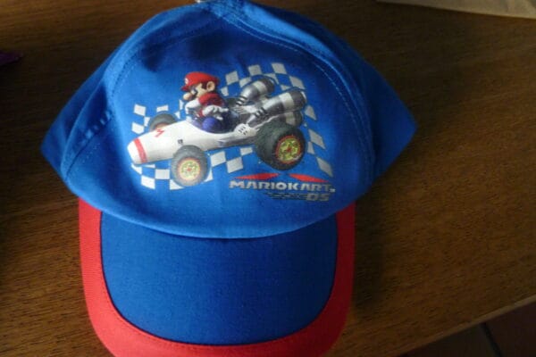 Super Mario pet mariokart 1 maat en kan versteld worden