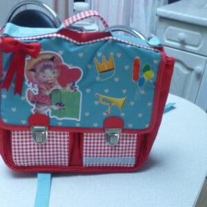 Pepper bags boekentas kitty poes 34x28cm 1 groot vak en 2 kleine vakjes van voren
