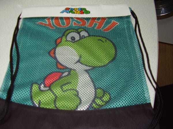 Super Mario zwemzak met YOSHI 45X33.50CM