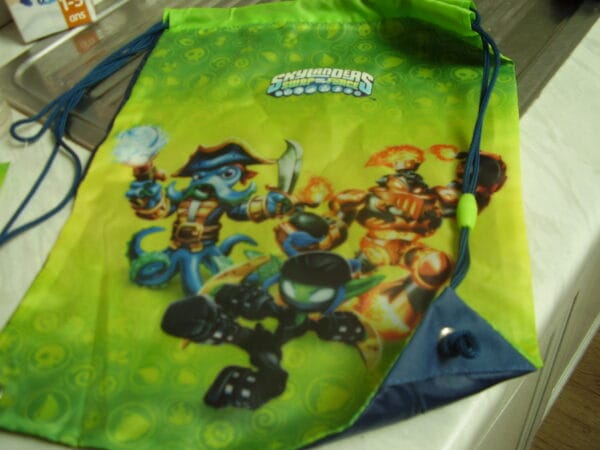 Skylander zwemzak groen 41x30cm