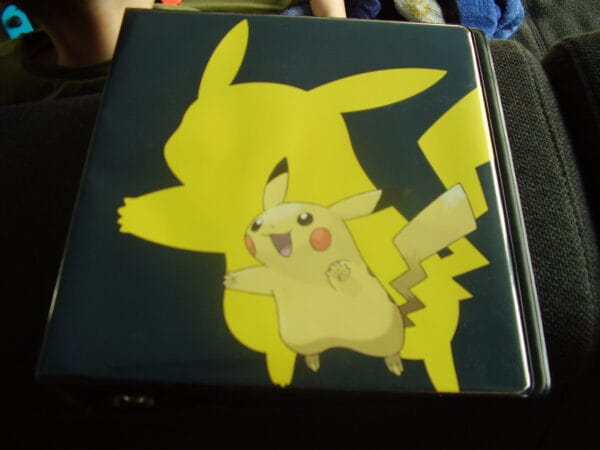 Pokemon dikke ringmap om plastiek in te steken 6cm pikachu
