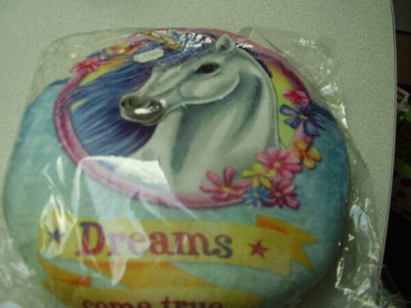Paard rond kussen 27x26cm DREAMS