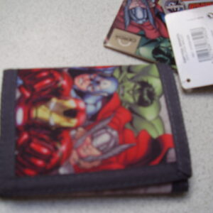 Avengers portefeuille 11.50x8.50cm vak voor kleine geld vak voor kaart en vak voor breifjes