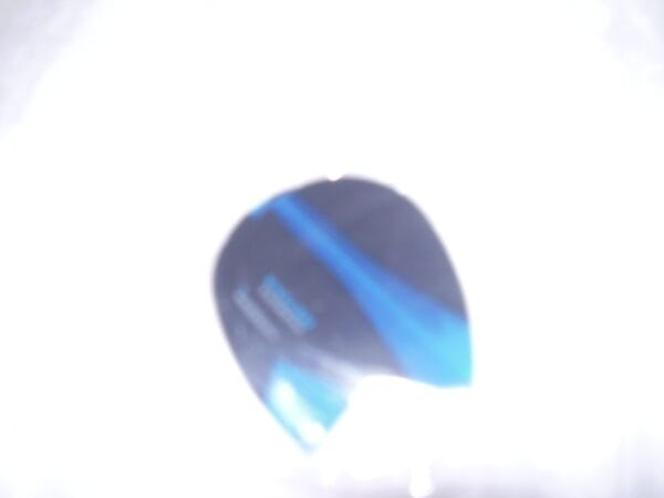 Retina flichts zwart met blauw
