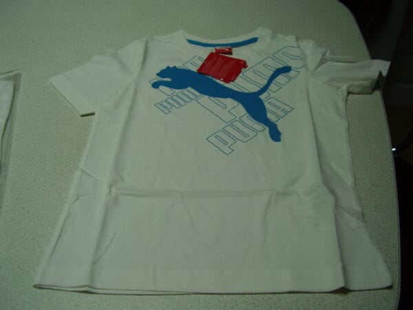 Puma wit shirts kids