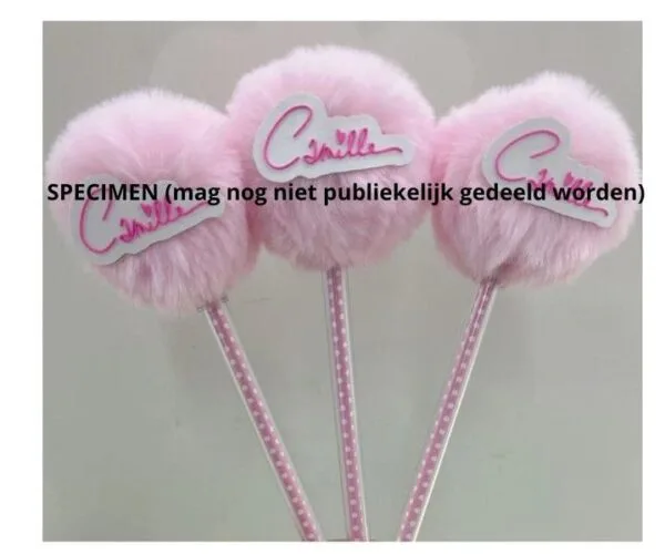 Camille balpen met pompon roze eraan