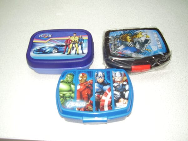 3 brooddozen Avergers Transformers en Rox