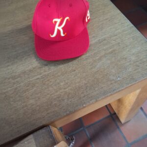 KVK Kortijk rode pet